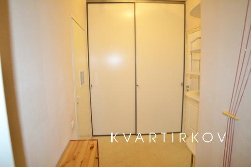 Большая 3-комнатная квартира посуточно, Екатеринбург - квартира посуточно