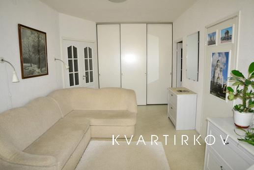 Большая 3-комнатная квартира посуточно, Екатеринбург - квартира посуточно