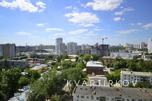 Сдам 1-к кв посуточно Аэропорт, Метро., Екатеринбург - квартира посуточно