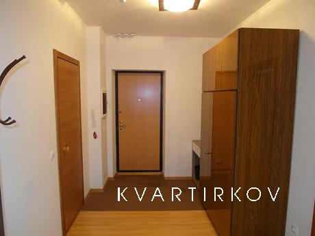 Сдам 1-к кв посуточно Аэропорт, Метро., Екатеринбург - квартира посуточно