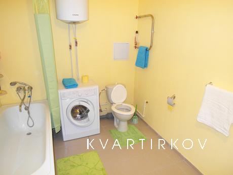 Сдам 2-к кв посуточно Аэропорт, Метро., Екатеринбург - квартира посуточно