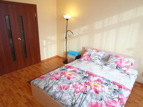 Сдам 2-к кв посуточно Аэропорт, Метро., Екатеринбург - квартира посуточно