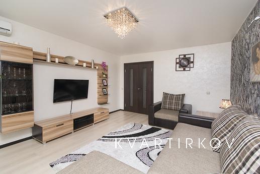 Сдам 1-к кв посуточно Аэропорт, Метро., Екатеринбург - квартира посуточно