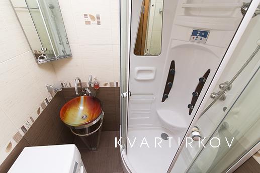 Сдам 2-к кв посуточно Аэропорт, Метро., Екатеринбург - квартира посуточно