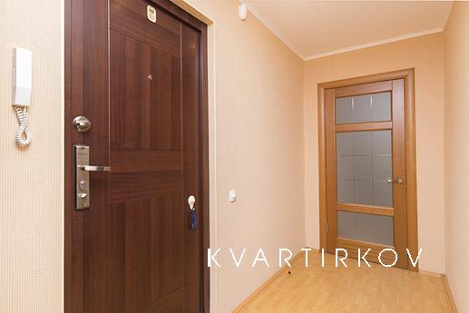 Сдам 2-к кв посуточно Аэропорт, Метро., Екатеринбург - квартира посуточно