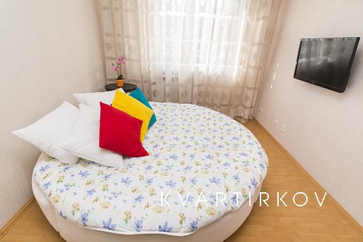 Сдам 2-к кв посуточно Аэропорт, Метро., Екатеринбург - квартира посуточно