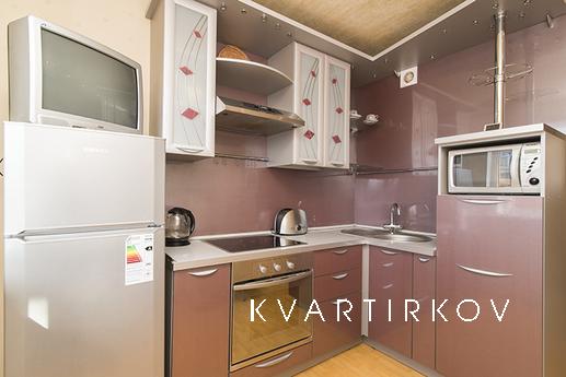 Сдам 2-к кв посуточно Аэропорт, Метро., Екатеринбург - квартира посуточно