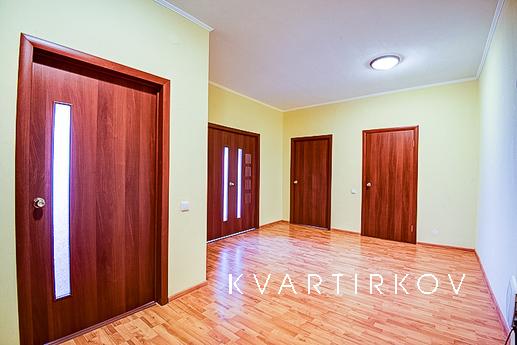Bedroom with excellent repair., Yekaterinburg - apartment by the day