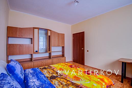 One bedroom apartment with a jacuzzi!, Yekaterinburg - apartment by the day