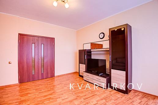 One bedroom apartment with a jacuzzi!, Yekaterinburg - apartment by the day
