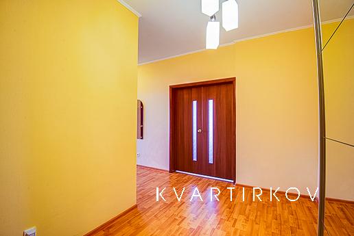 One bedroom apartment with a jacuzzi!, Yekaterinburg - apartment by the day