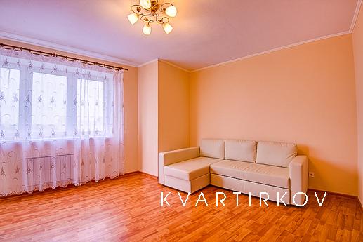 One bedroom apartment with a jacuzzi!, Yekaterinburg - apartment by the day