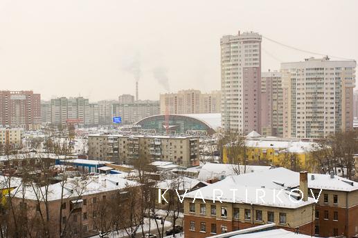 Большая, светлая, двухкомнатная квартира, Екатеринбург - квартира посуточно