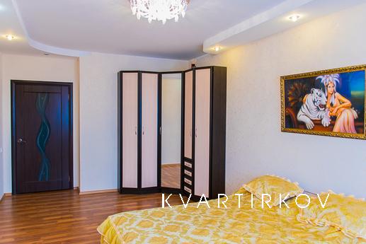 Большая, светлая, двухкомнатная квартира, Екатеринбург - квартира посуточно