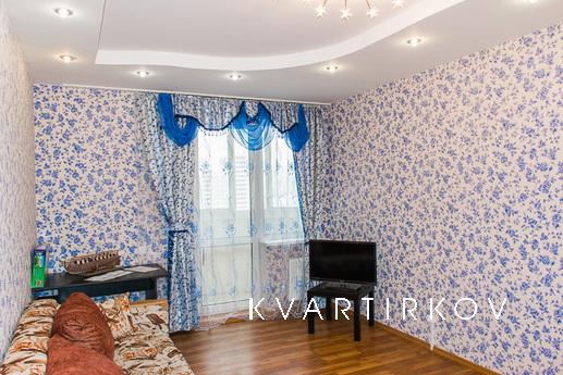 Большая, светлая, двухкомнатная квартира, Екатеринбург - квартира посуточно