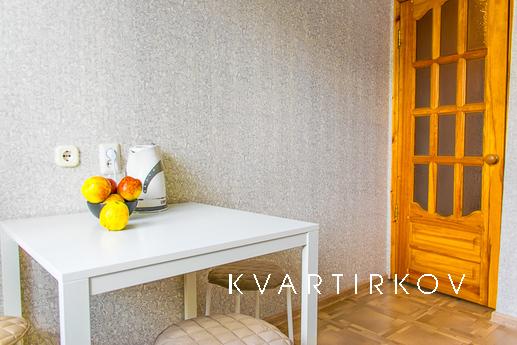 Сдам 2-к кв посуточно Аэропорт, Метро., Екатеринбург - квартира посуточно