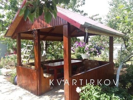 Rent a cozy country house, Berdiansk - apartment by the day