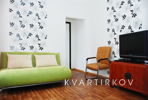 Palace Ukraine Mini 2-room apartment, Kyiv - apartment by the day