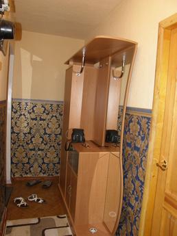 Rent daily, pochasovo1 m Auto, Donetsk - apartment by the day
