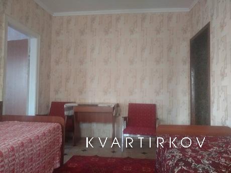 One-bedroom apartment in the center, Berdiansk - apartment by the day