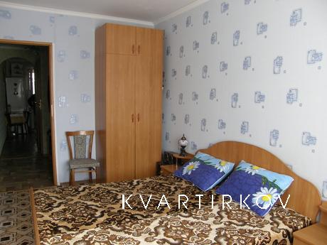 Comfortable apartment in the center of A, Alushta - apartment by the day