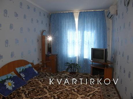 Comfortable apartment in the center of A, Alushta - apartment by the day