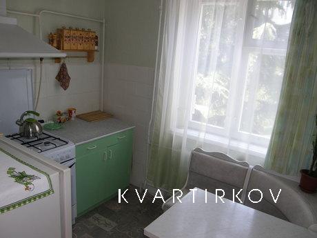 2-bedroom apartment in Alushta, Alushta - apartment by the day