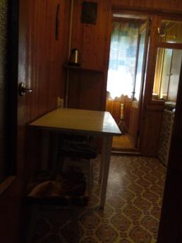 Rent 2-bedroom apartment, Alupka - apartment by the day