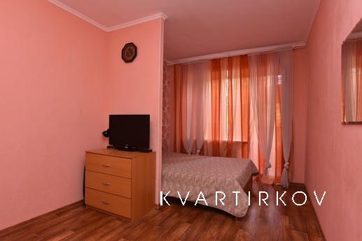 1к. кв-ра в самом ЦЕНТРЕ Екатеринбург, Екатеринбург - квартира посуточно