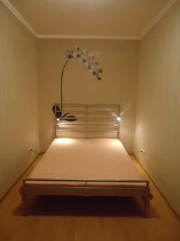 2 комнатная квартира в самом центре города  пр. Ленина, 10. 