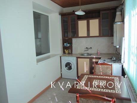 Просторная 3-х комн кв-ра в Центре, Краснодар - квартира посуточно