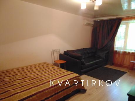 Квартира-студия с большой угловой ванной, Волгоград - квартира посуточно