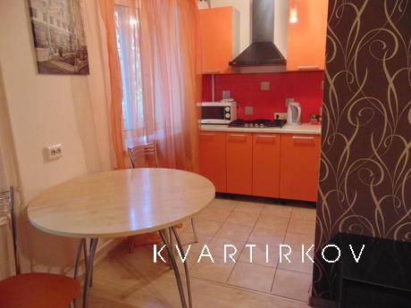 Квартира-студия с большой угловой ванной, Волгоград - квартира посуточно