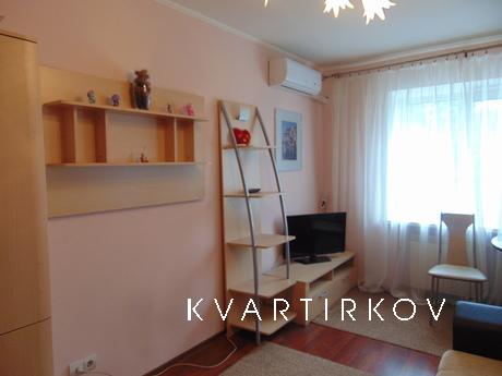 2-комнатная квартира с большой ванной, Волгоград - квартира посуточно