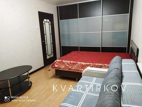 Однокомнатная квартира в Ленинском р-не, рядом маг «Spar», с