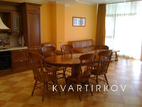 Элитная квартира в центре Сочи, Сочи - квартира посуточно