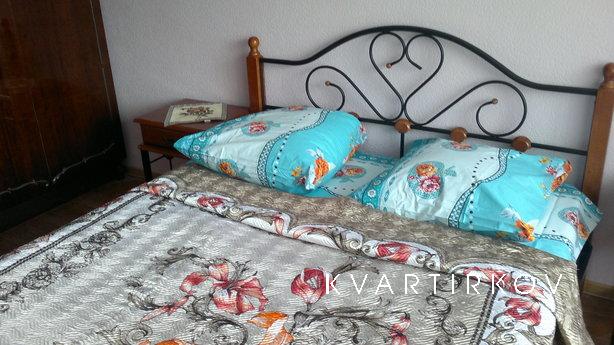 Прекрасне місце розташування в тихому, зеленому районі з роз