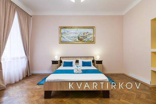 Spacious apartments in the center of Lvi, Lviv - apartment by the day