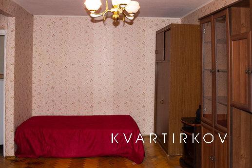 Посуточно квартира в Киеве . Чистая уютная приятная квартира