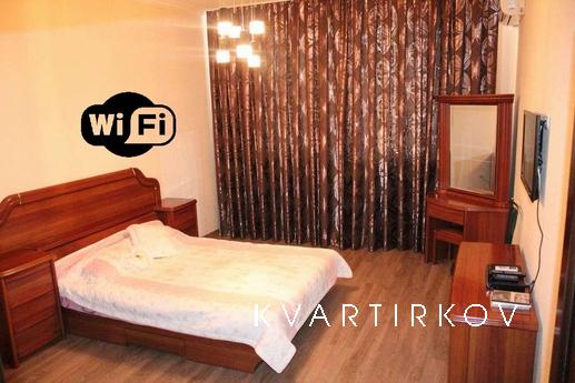 Сдаю посуточно 2-комн.квартиру люкс в центре 64 кв.м., ул.Ку