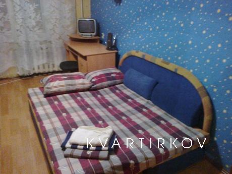 Apartment 3-bedroom on the street. Kalin, Dnipro (Dnipropetrovsk) - apartment by the day