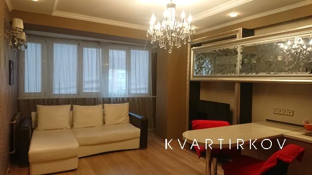 Clean, bright and comfortable 2-room apartment in the very c