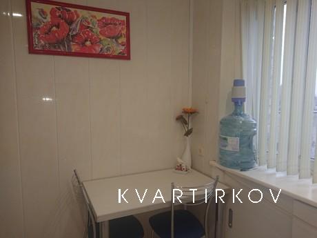 2-room apartment on Bolshaya Sadovaya, Rostov-on-Don - apartment by the day