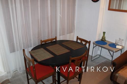 Cottage economy class turnkey, Yalta - apartment by the day