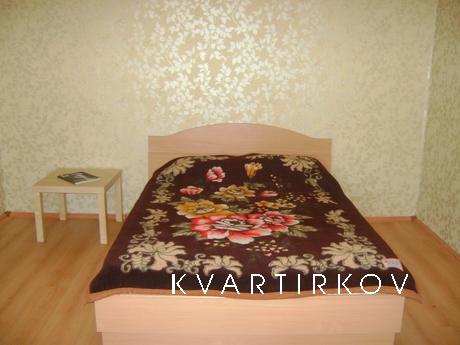 1-комн. ВОЗЛЕ МЕТРО, РЯДОМ АКВОПАРК, Екатеринбург - квартира посуточно