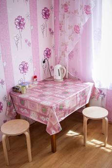 1-комн. ВОЗЛЕ МЕТРО, РЯДОМ АКВОПАРК, Екатеринбург - квартира посуточно