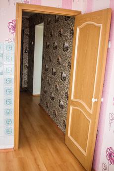 1-комн. ВОЗЛЕ МЕТРО, РЯДОМ АКВОПАРК, Екатеринбург - квартира посуточно