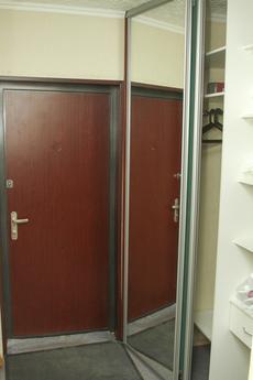 1-комн. ВИЗ, рядом с домом пруд, Екатеринбург - квартира посуточно