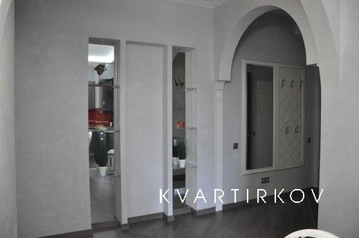 VIP-class apartment in the city center!, Odessa - apartment by the day