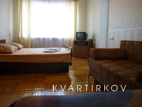 На добу 2 кімн. квартира, від господаря (без%), Центр міста,